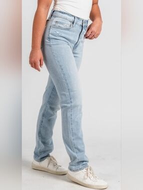 Size 25 - 🆕️ Daze High Rise Slim Straith Jeans Dew Drop